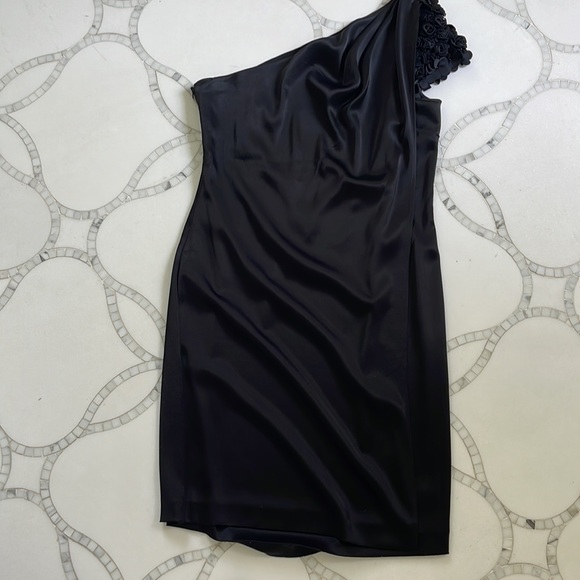 St. John size 12 silky one sleeve black dress. Beautiful on. - Picture 1 of 6